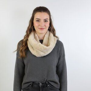 *Faux Fur Tan Circle Scarf